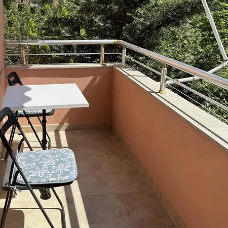 Ruben In Golem (Tirana)