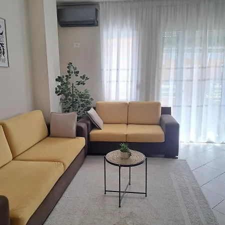 Ruben In * Golem (Tirana)