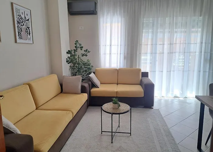 Ruben In * Golem (Tirana)